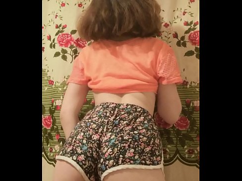 ❤️ סעקסי יונג באַבע סטריפּינג אַוועק איר קורצע הייזלעך אויף אַפּאַראַט ❤❌ פּאָרנאָ ביי yi.yh9n.top